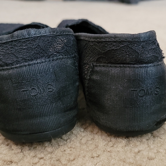 Toms - Picture 3 of 6